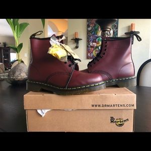 Doc Martins Cherry Red Smooth 1460 | 
11822600